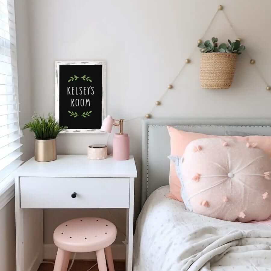 Craft Kit for children and teenagers to create their own DIY personalized room signs with chalkboard, letter stencils and coloring markers