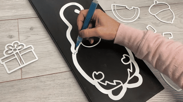 How to paint a stencil without causing stencil bleed by tracing the stencil template